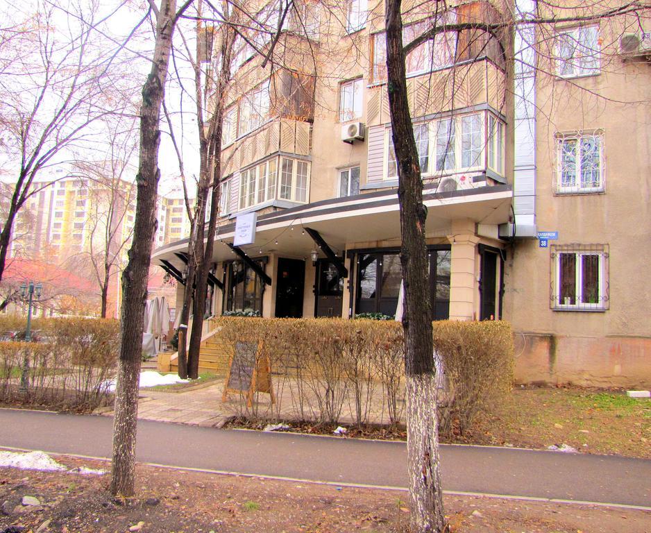 Guest House On Kaldaiakova 38 Almaty Eksteriør billede
