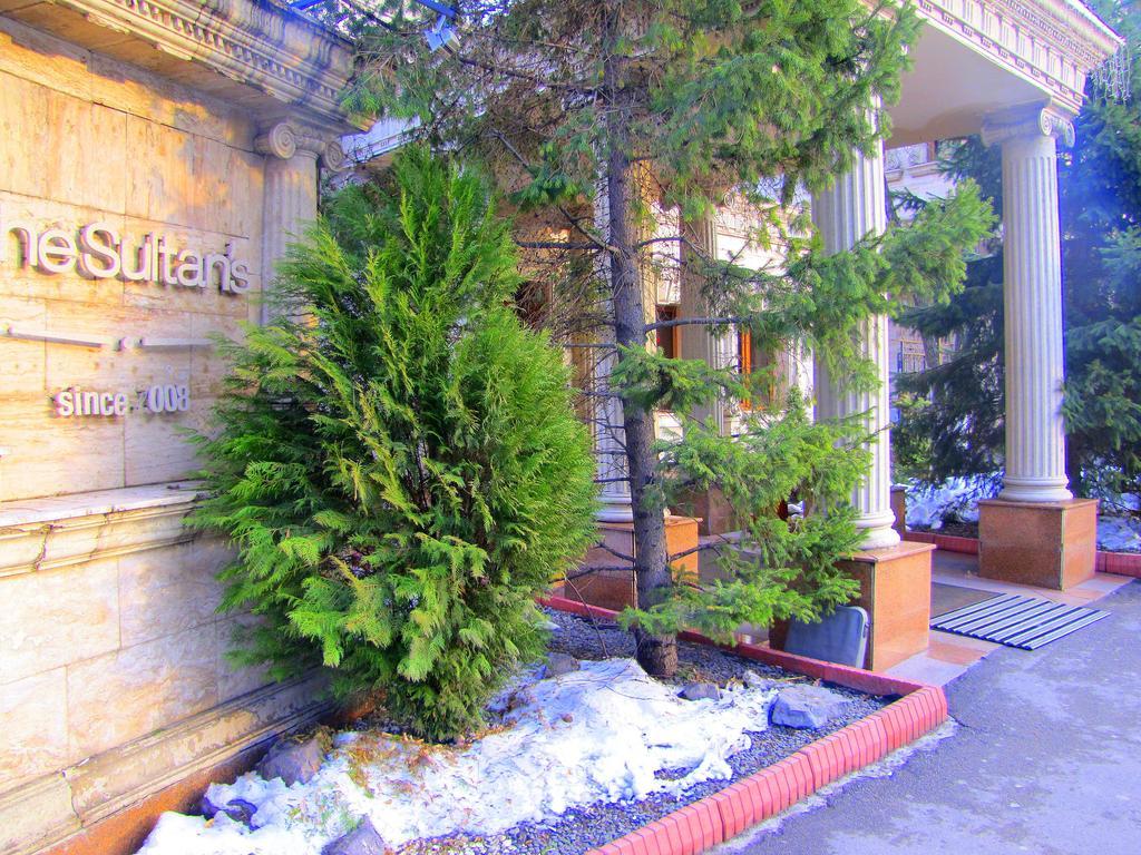 Guest House On Kaldaiakova 38 Almaty Eksteriør billede